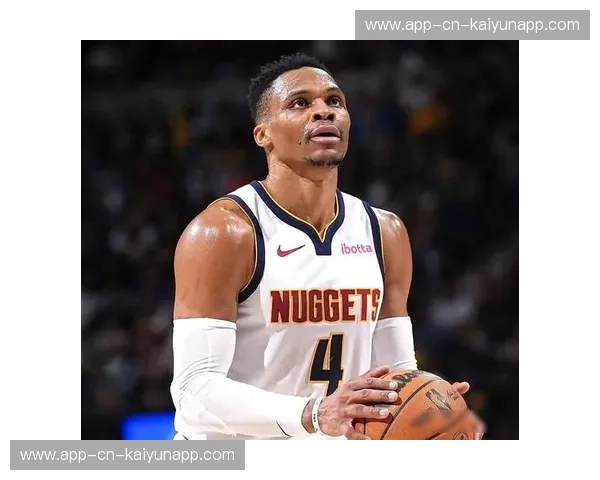 闪电与三分：威少与库里，两位划时代控卫的巅峰对决